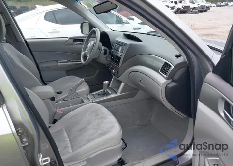 2009 Subaru Forester 2.5X из США, поврежденный, VIN JF2SH63619H725806